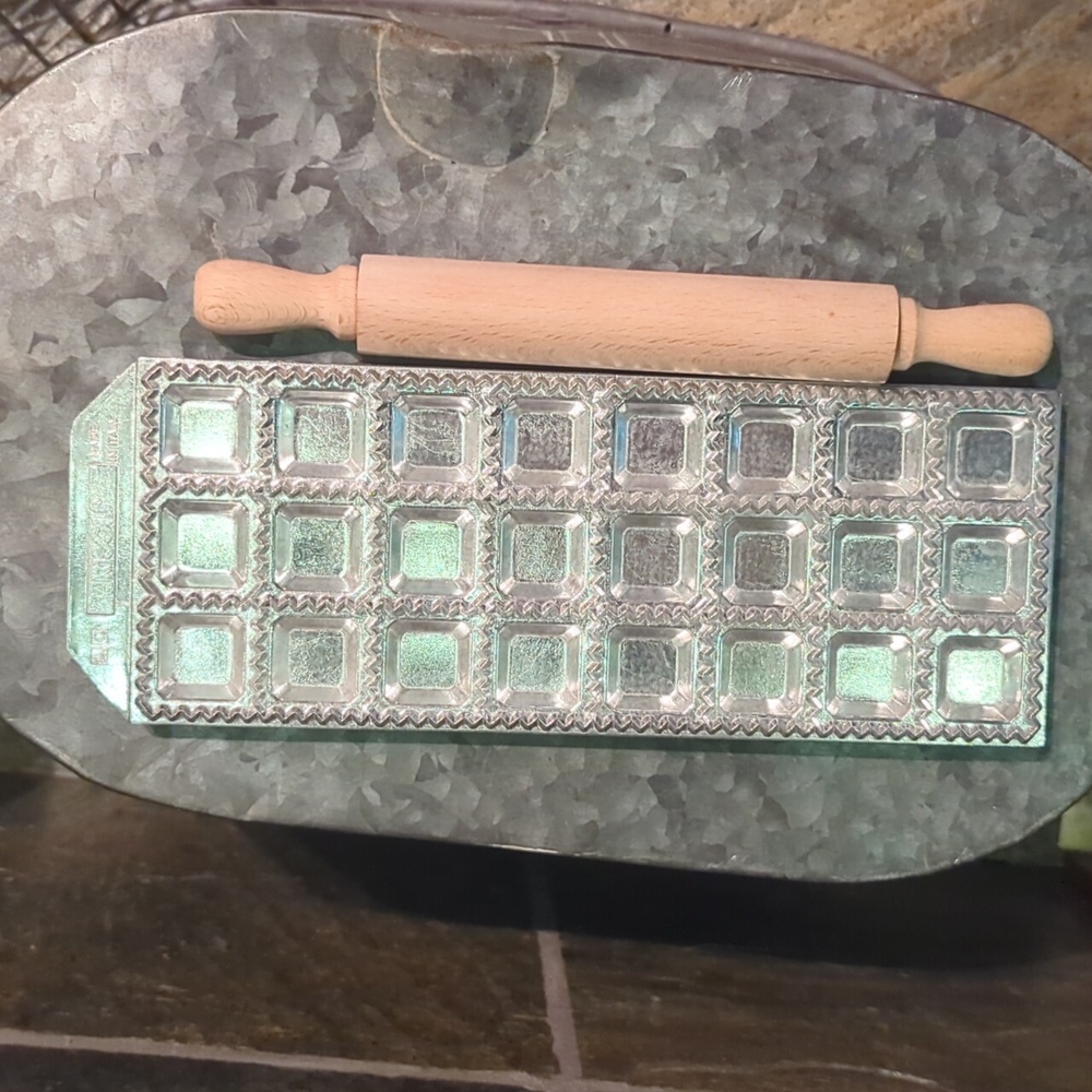 Risoli Aluminum Square Ravioli Maker with Rolling Pin, 24 Cup